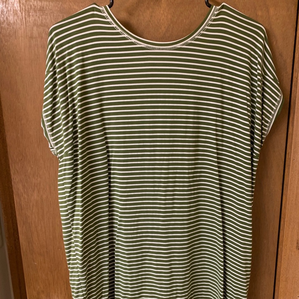 Oversized tee